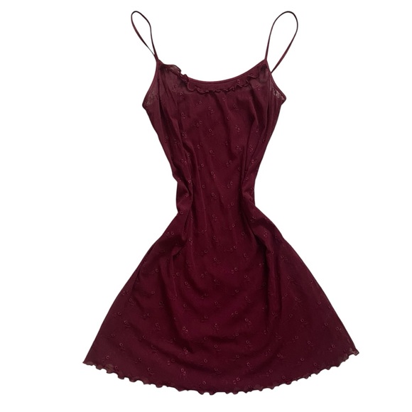BURGUNDY FLORAL SHEER SLIP DRESS WITH RUFFLE DETAILS SIZE SMALL-MEDIUM - Picture 2 of 3